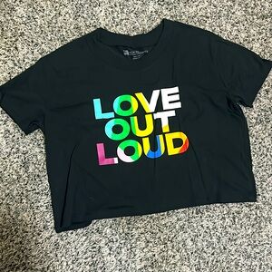 NWOT. Woman’s Cropped “Love out Loud” black MGM resorts T-shirt. Size M.